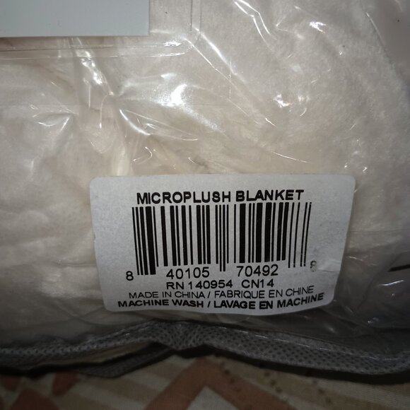 NEW Microplush Fleece Bed Blanket by Bare Home Full/Queen Vanilla - Picture 9 of 10